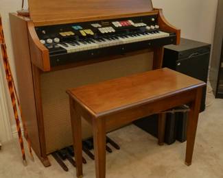Hammond Extravoice organ