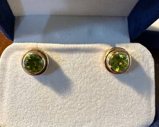 14k Gold and Peridot Earrings 