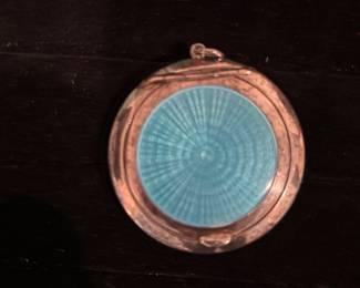 Sterling compact