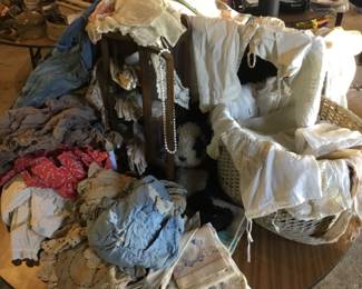 Vintage woman’s gloves, lacework & more