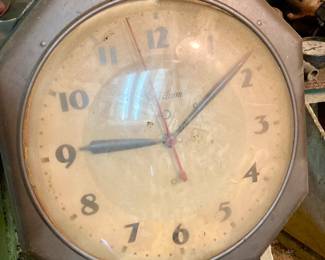 Vintage metal Techron garage clock
