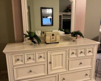 Winners Only “Cape Cod” 64" Dresser & Matching Mirror
Beautiful Winners Only “Cape Cod” 64-inch dresser with matching framed mirror. This high-quality piece features classic coastal styling, solid construction, smooth-glide drawers, and a clean, timeless finish. Perfect for a primary bedroom, guest room, or coastal-inspired home.
A well-crafted, designer-level dresser in excellent condition.