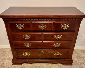 Vintage Chest of Drawers