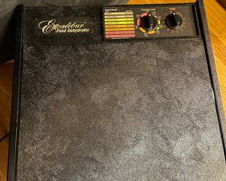 E101 - $75. Excalibur Food Dehydrator. 9 Tray model 3926T