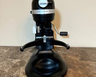 E120 - $150. Kitchen Aid 6 Qt. Mixer. Professional 600.