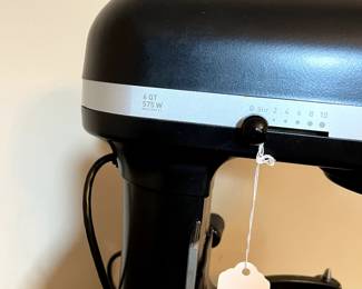 E120 - $150. Kitchen Aid 6 Qt. Mixer. Professional 600.