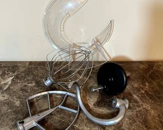 E120 - $150. Kitchen Aid 6 Qt. Mixer. Professional 600.
