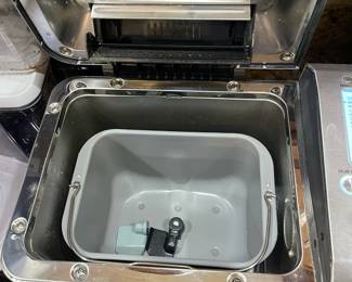 E38 - $150. Breville Bread Maker.