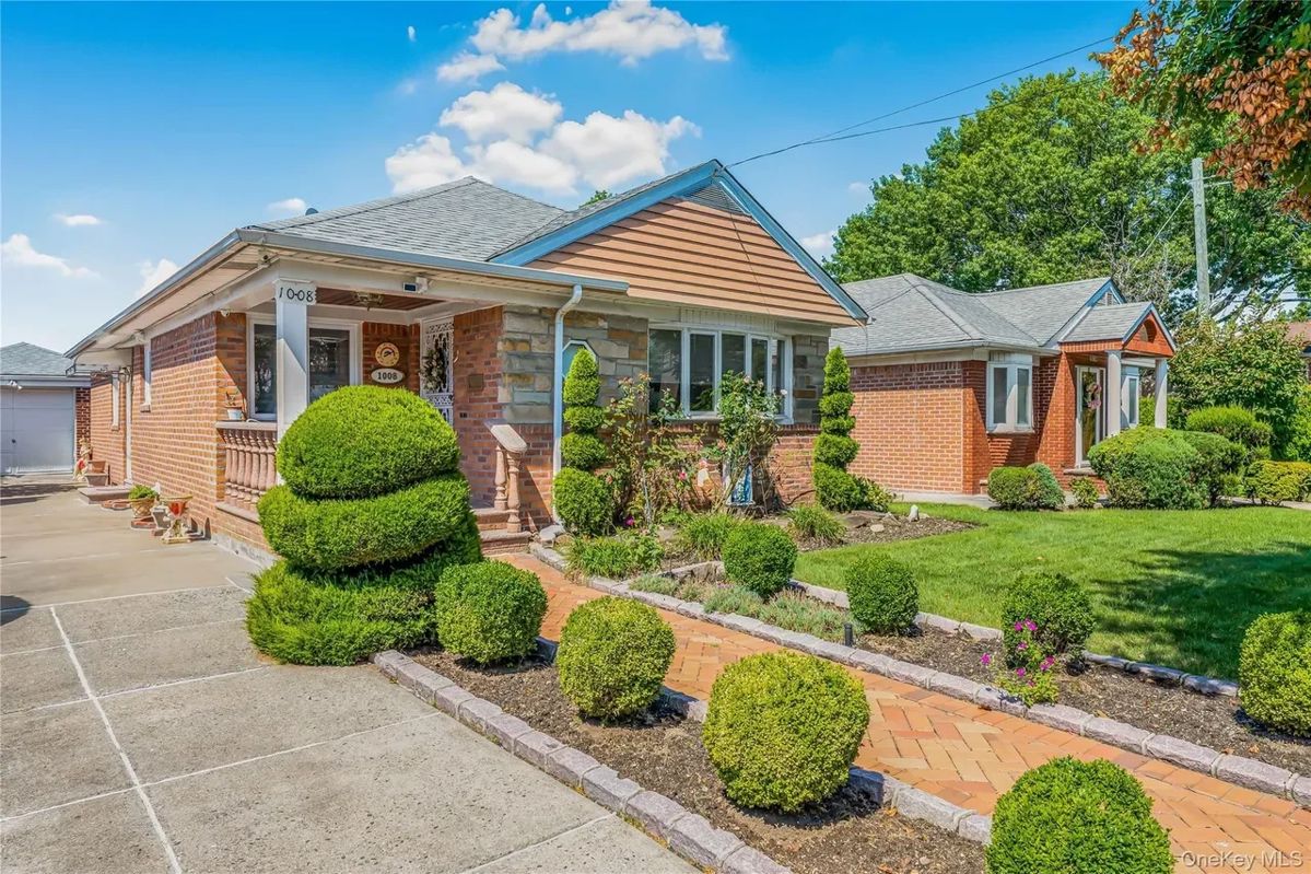 WHITESTONE ESTATE CLEANOUT SALE