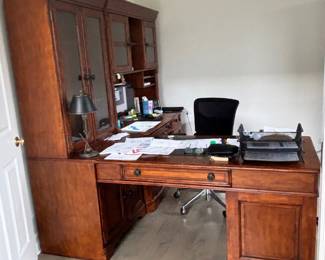 Wood Office 4 Pc Unit