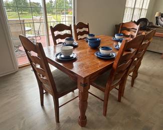 Kitchen Table/Chairs Set