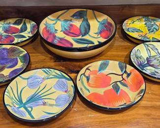 Veggie Serving Bowl 6 Matching Bowls