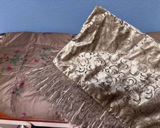 2 QuiltsThrows