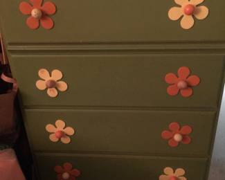 70’s dresser