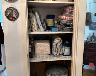 Lining clothes with linens