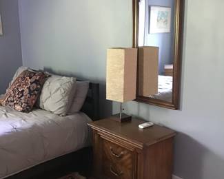 Nightstand, lamp, wall mirror