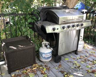 Rarely used Char-Broil grill
