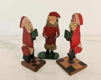 Lot 8262 Vintage Nancy Thomas Folk Art Santa Figurines