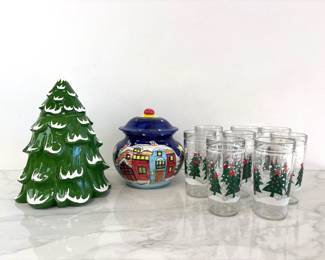 Lot 8305 Christmas Cookie Jars Glass Tumblers