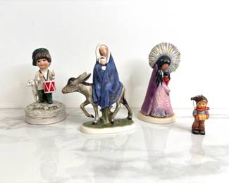Lot 8192 Vintage Porcelain Christmas Figurines Ornaments Goebel DeGrazia Gorham