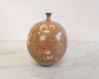 Lot 8518 Crystallized Studio Pottery Vase Signed Covert