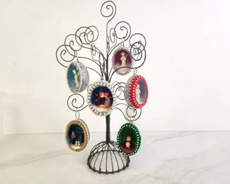 Lot 8323 Vintage Egg Diorama Ornaments Metal Tree