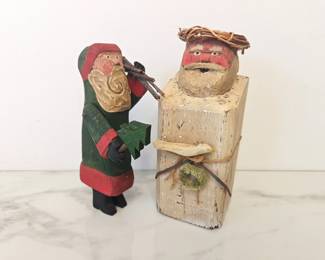 Lot 8274 Vintage Nancy Thomas Folk Art Santa Figurine Sculptures