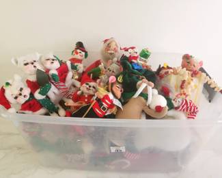 Lot 8227 Big Lot of Vintage Annalee Holiday Dolls