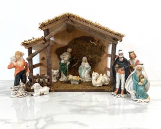 Lot 8233 Nativity Stable Ceramic Figurines