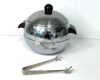 Lot 8511 Vintage West Bend Penguin Ice Bucket