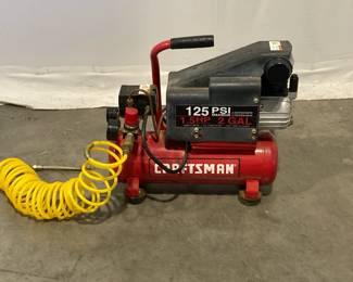 Lot 8365 Craftsman 125 PSI 1.5hp 2gal Air Compressor