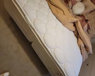 Simmons King size bed