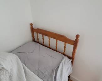 Twin bed