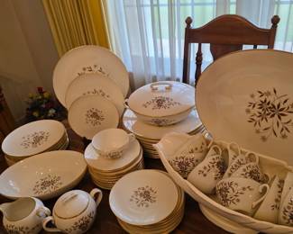 61 pieces Lenox Starlight