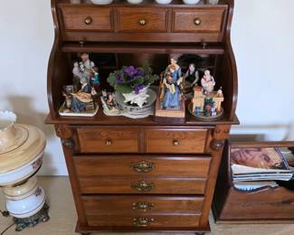 Petite roll top desk