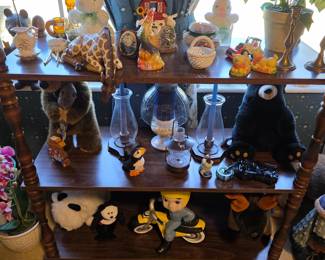 Much decor