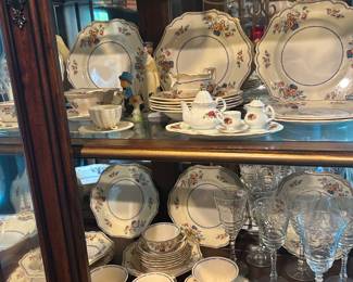 Several sets of china