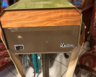 Antique shaker machine