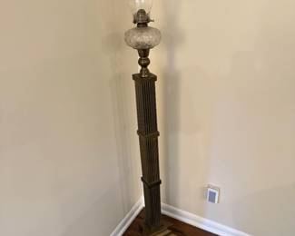 Neoclassical Ribbed Column Oil Lamp