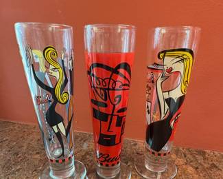 vintage Budweiser "Wild on Bud" pilsner glass.