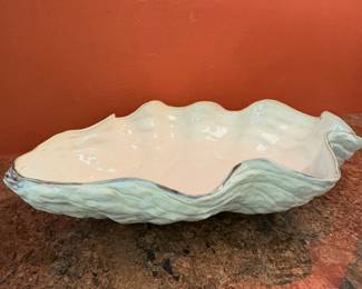 POTTERY BARN UNDER THE SEA SHELL BOWL/Platter