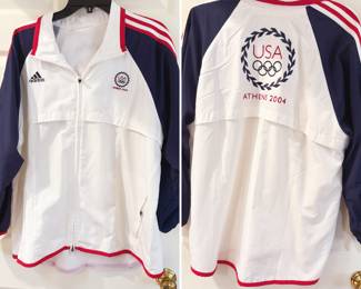 Adidas × USA Olympics × Vintage
Vintage 2004 USA Olympic team jacket Athens, Greece