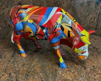CowParade figurine titled
"Psycowdelicowwow" by artist Annalie Dempsey.