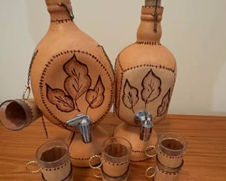 Two Leather wrapped glass liquor decanter w/ spicket 4 glasses cocktails (Brazil)