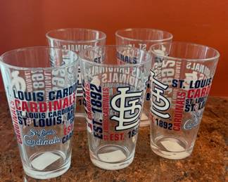 St. Louis Cardinals 16oz Spirit
Pint Glass- wraparound design with the St. Louis Cardinals logo (5)