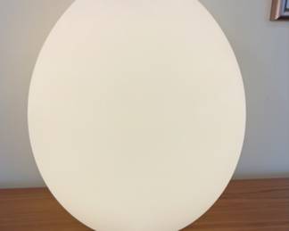 1970s Laurel Lamp Company Frosted Glass Egg Lamp