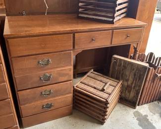 Ethan Allen desk