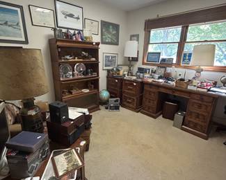 Office with lots of Boeing and military items