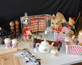 Ton of vintage items etc.