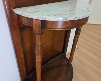 Mirrored hall tree with marble top: 24in wide X 12.25in deep X 79in tall